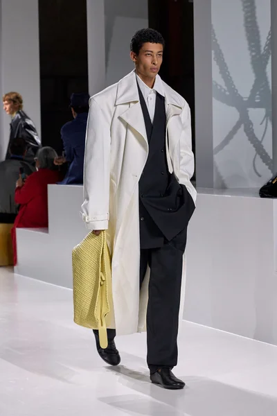 Look 26